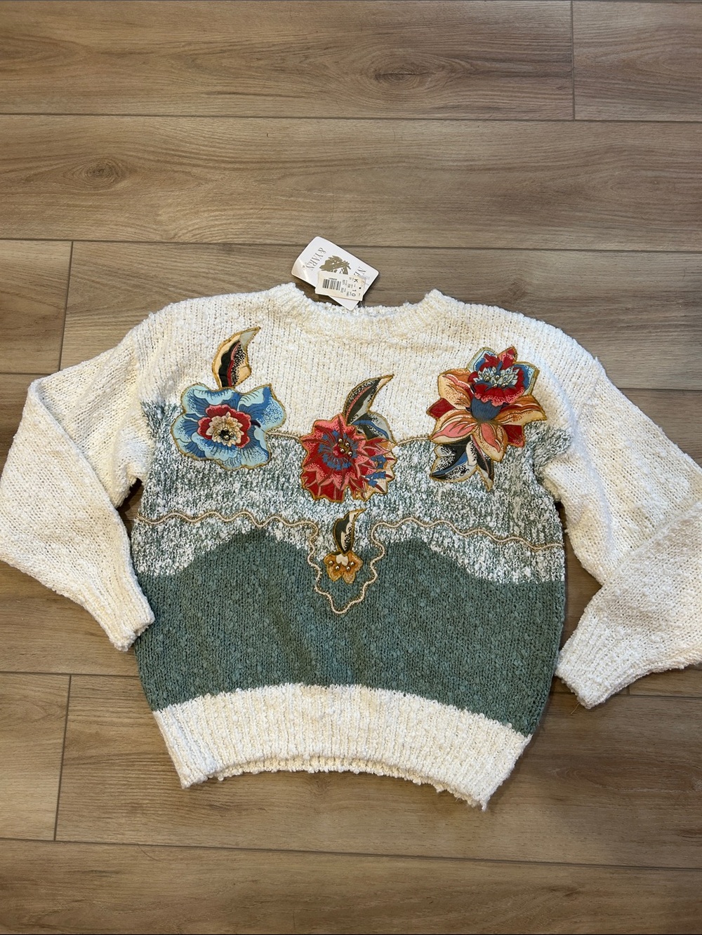 NWT vintage Needles & Yarn sweater size L